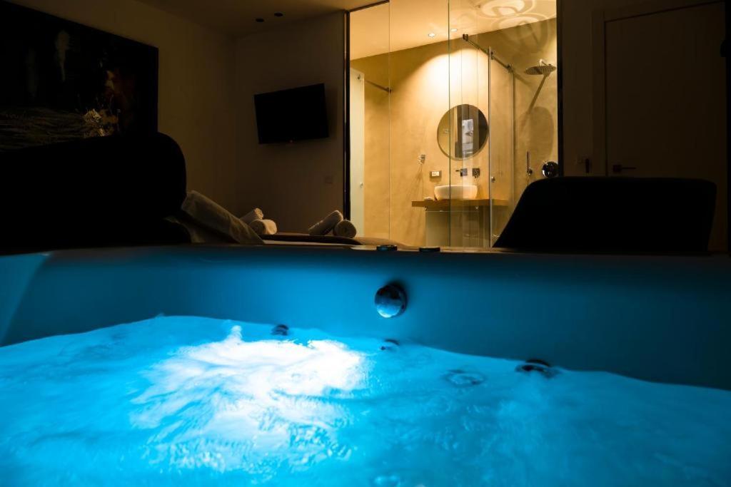 Maximum Hub Suite&Spa Palermo Exteriör bild