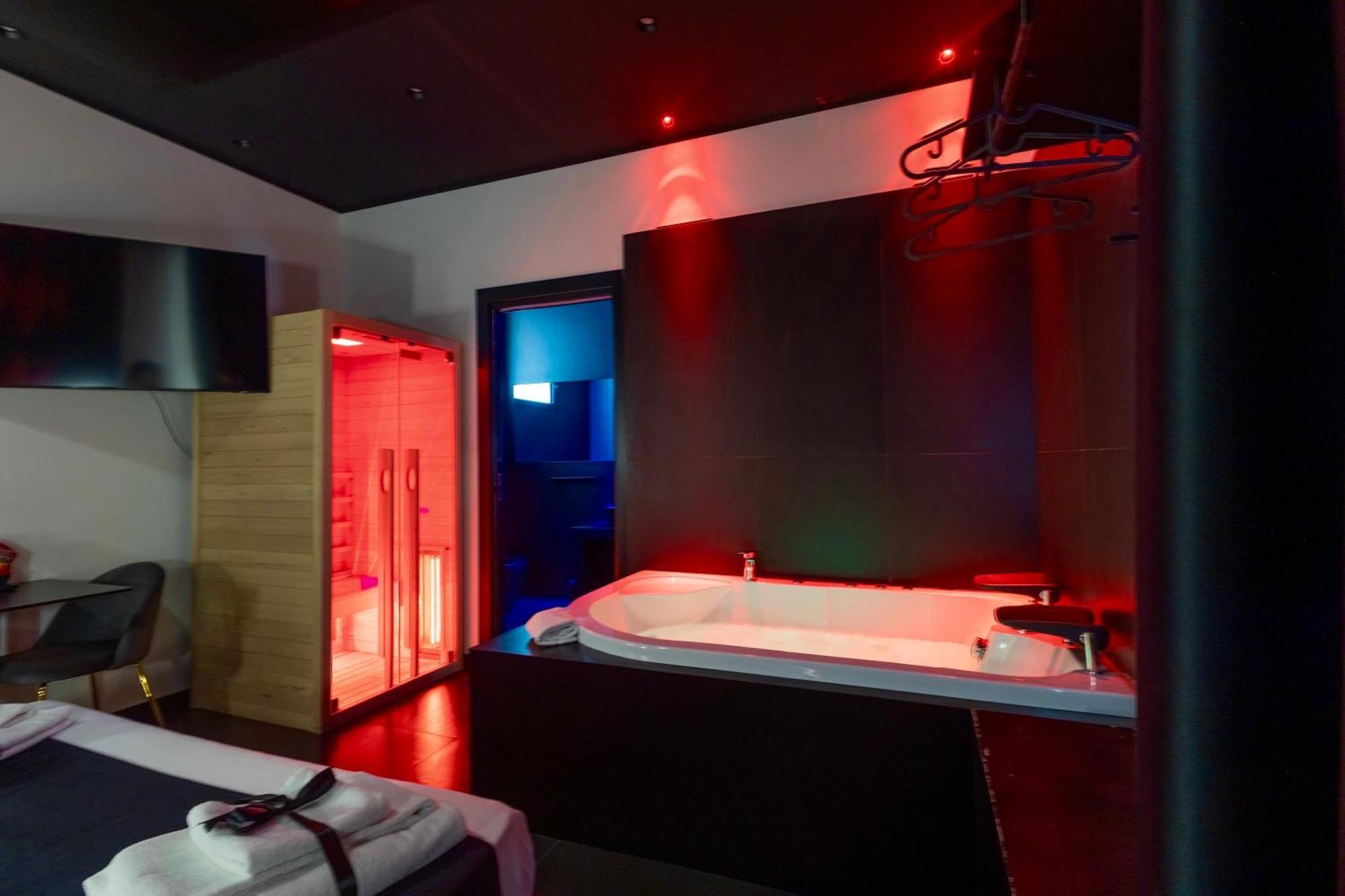 Maximum Hub Suite&Spa Palermo Exteriör bild