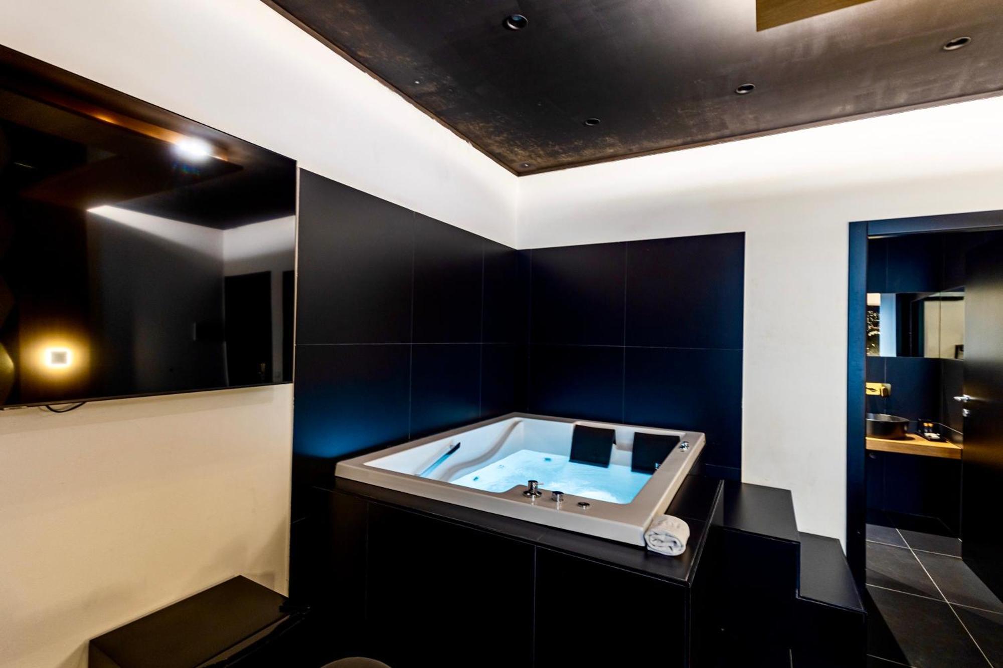 Maximum Hub Suite&Spa Palermo Exteriör bild