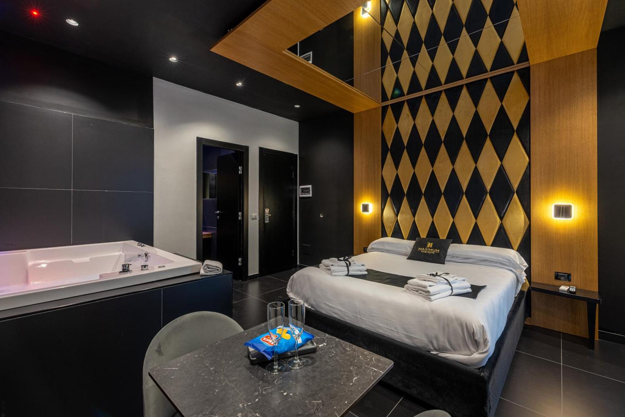 Maximum Hub Suite&Spa Palermo Exteriör bild